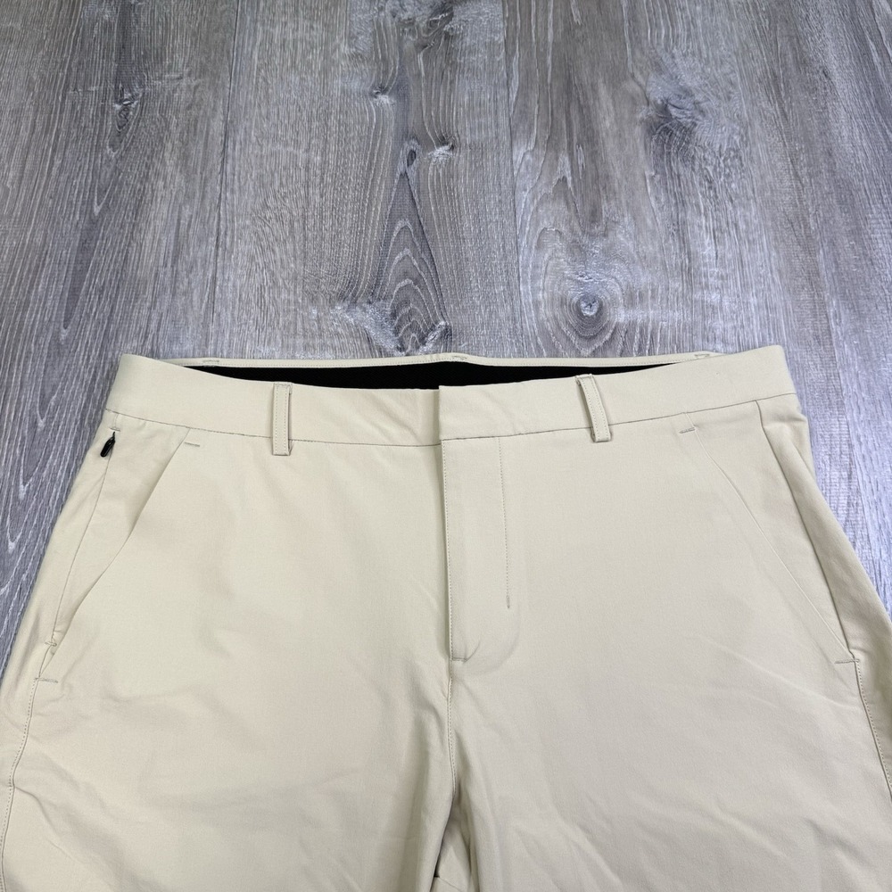 Nobull Performance Golf Tour Zipper Pocket Chino Pants Men Size 34x32 - Picture 4 of 13